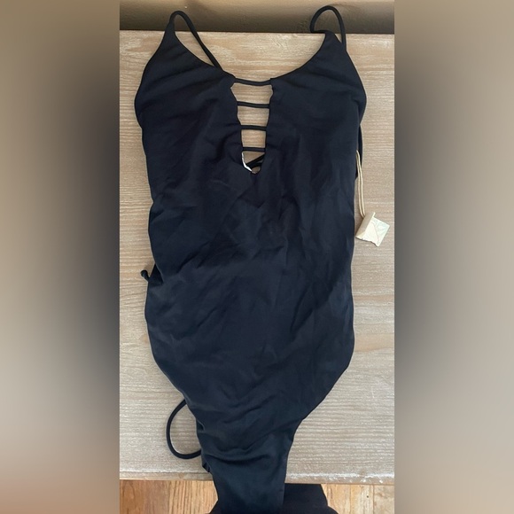 NWT Maaji Heavenly Corset Black Leaves Reversible 1pc Swimsuit Tie Up Back; M - Picture 1 of 6